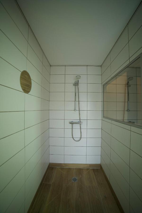 B&B Chez L'Habitant Chambre Privative Sur La Route Des Vins Tv Parking Box Velo Issenheim Bagian luar foto