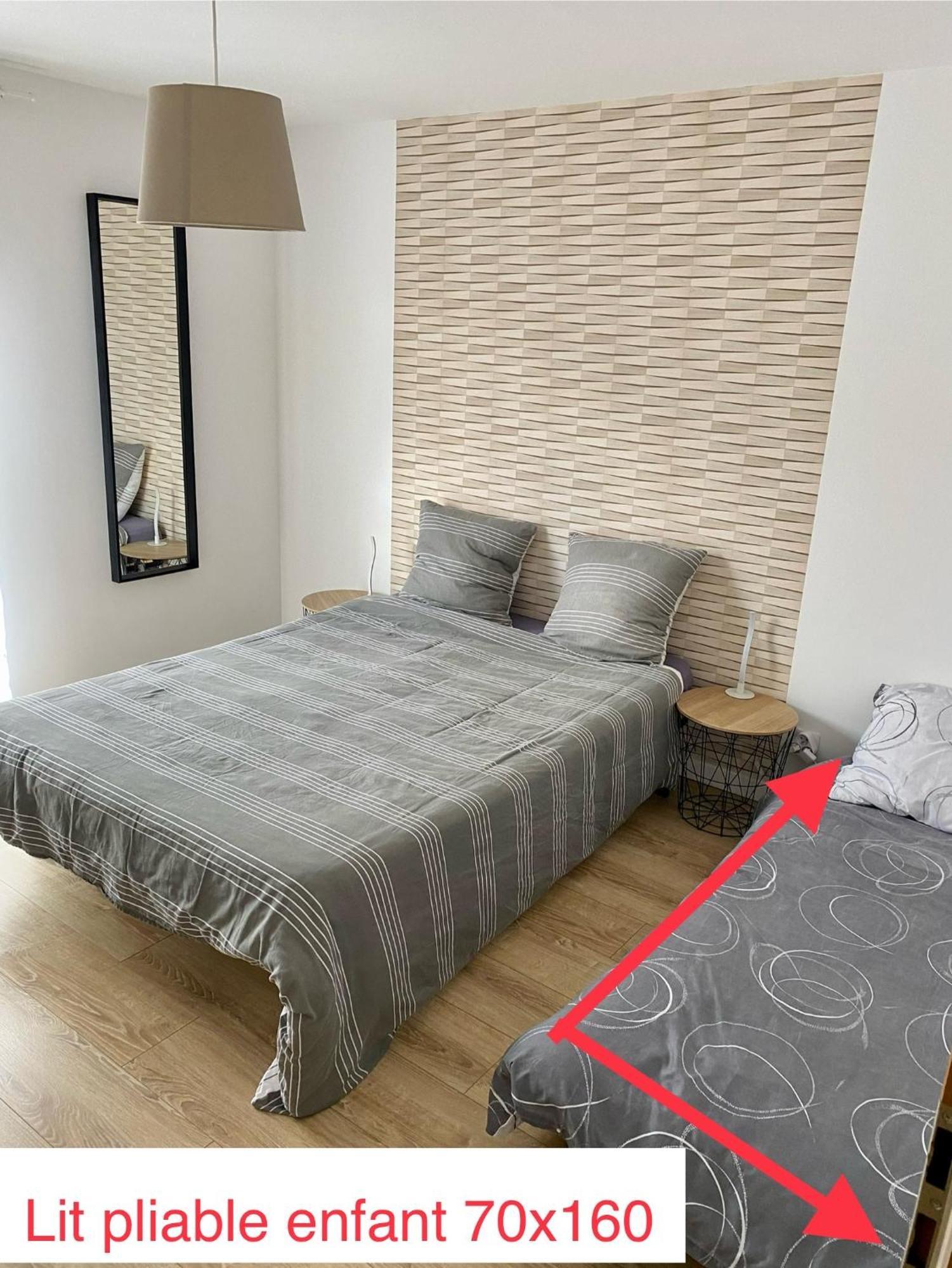 B&B Chez L'Habitant Chambre Privative Sur La Route Des Vins Tv Parking Box Velo Issenheim Bagian luar foto